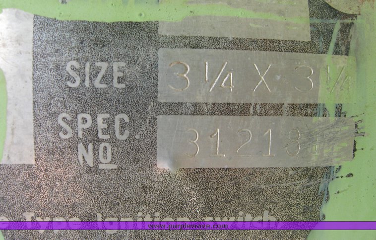 image for item 9010 1969 International Loadster 1600 spray truck