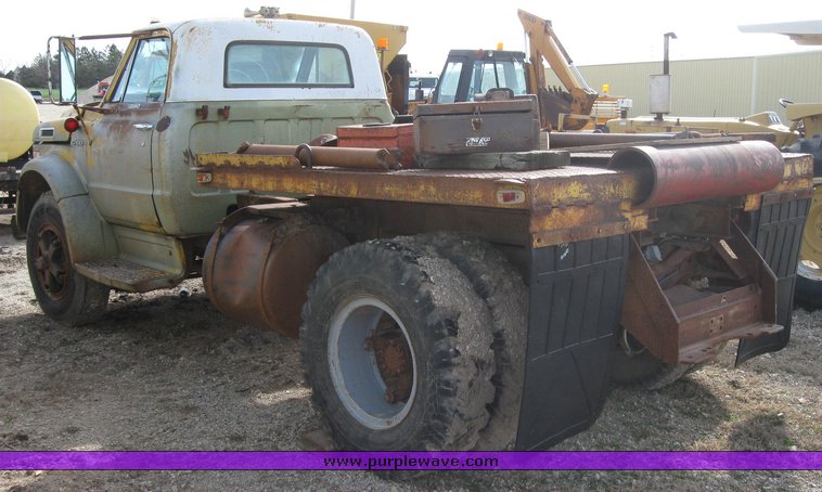 image for item 9011 1970 Chevrolet C-60 winch truck