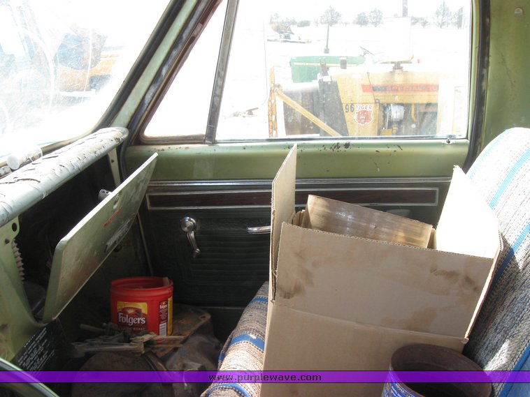 image for item 9011 1970 Chevrolet C-60 winch truck