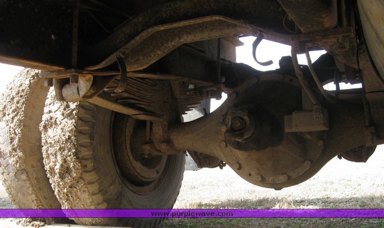image for item 9011 1970 Chevrolet C-60 winch truck