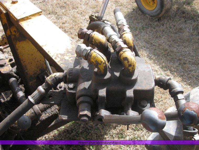 image for item 9012 Tiger Special 5600 tractor