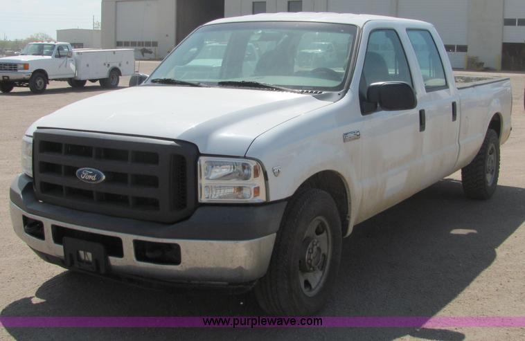 image for item 9039 2005 Ford F350 Super Duty pickup