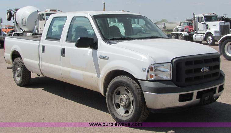 image for item 9039 2005 Ford F350 Super Duty pickup