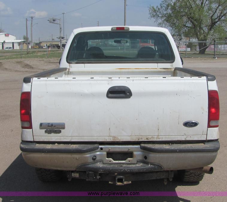 image for item 9039 2005 Ford F350 Super Duty pickup