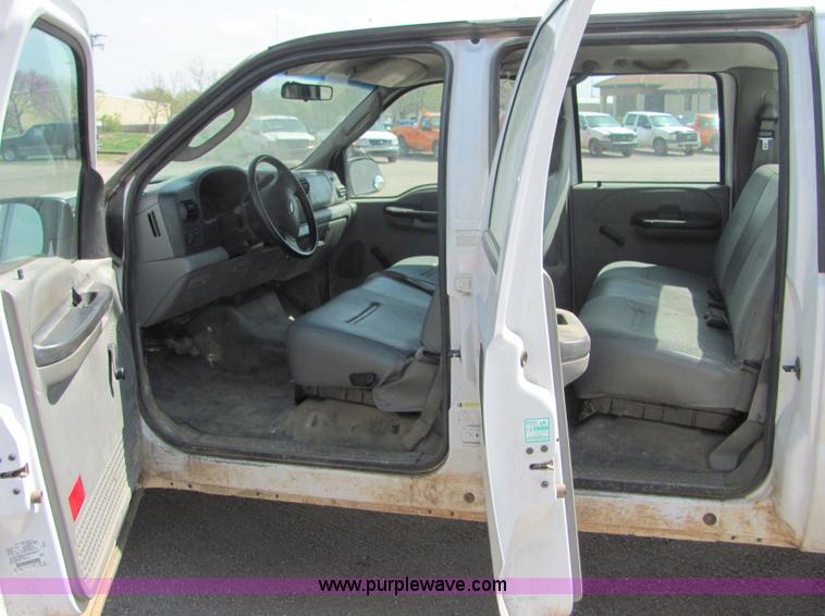 image for item 9039 2005 Ford F350 Super Duty pickup