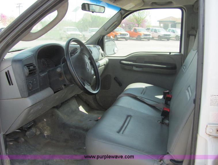 image for item 9039 2005 Ford F350 Super Duty pickup