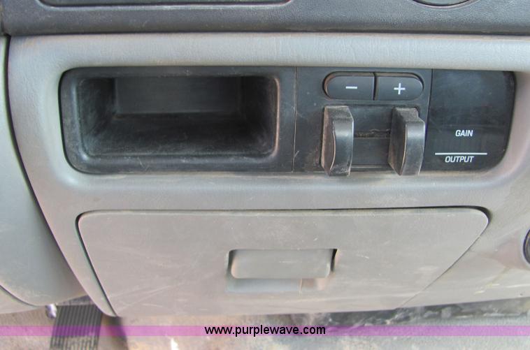 image for item 9039 2005 Ford F350 Super Duty pickup