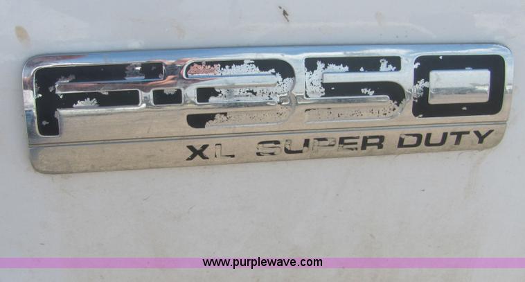 image for item 9039 2005 Ford F350 Super Duty pickup