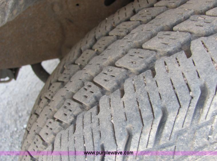 image for item 9039 2005 Ford F350 Super Duty pickup