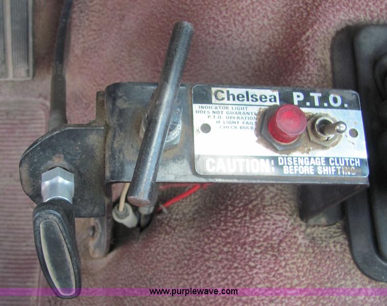 image for item 9040 1989 Ford F450 Super Duty pickup