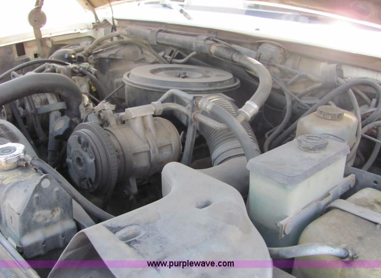 image for item 9040 1989 Ford F450 Super Duty pickup