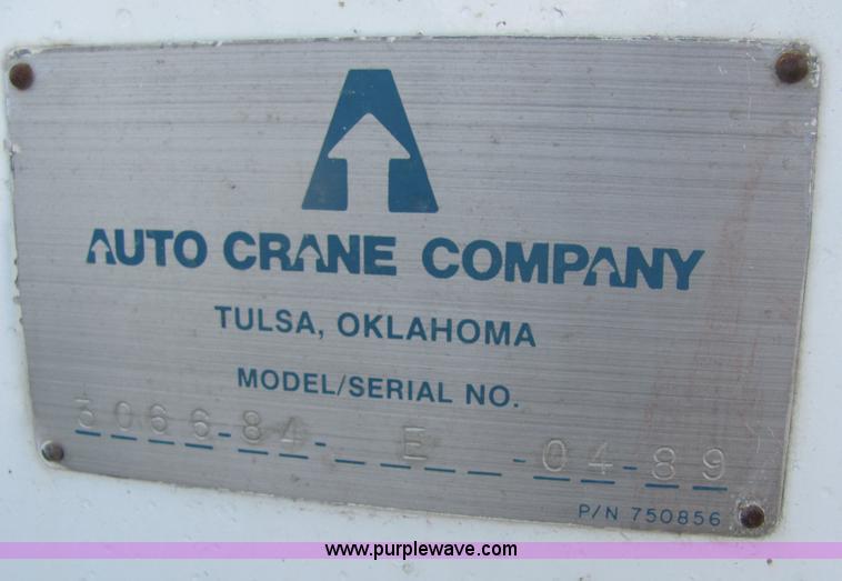 image for item 9040 1989 Ford F450 Super Duty pickup