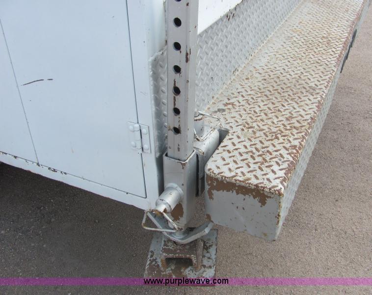 image for item 9040 1989 Ford F450 Super Duty pickup