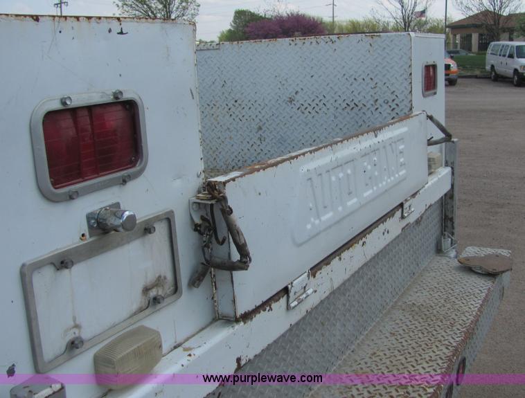 image for item 9040 1989 Ford F450 Super Duty pickup