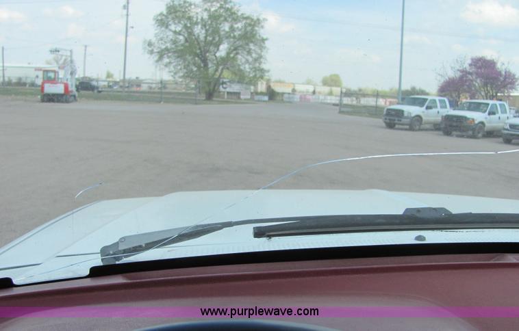 image for item 9040 1989 Ford F450 Super Duty pickup