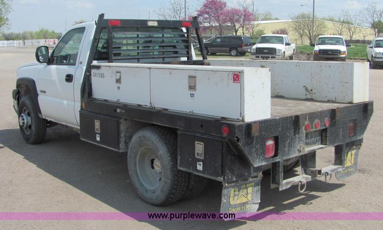 image for item 9041 2003 Chevrolet C3500 Silverado pickup