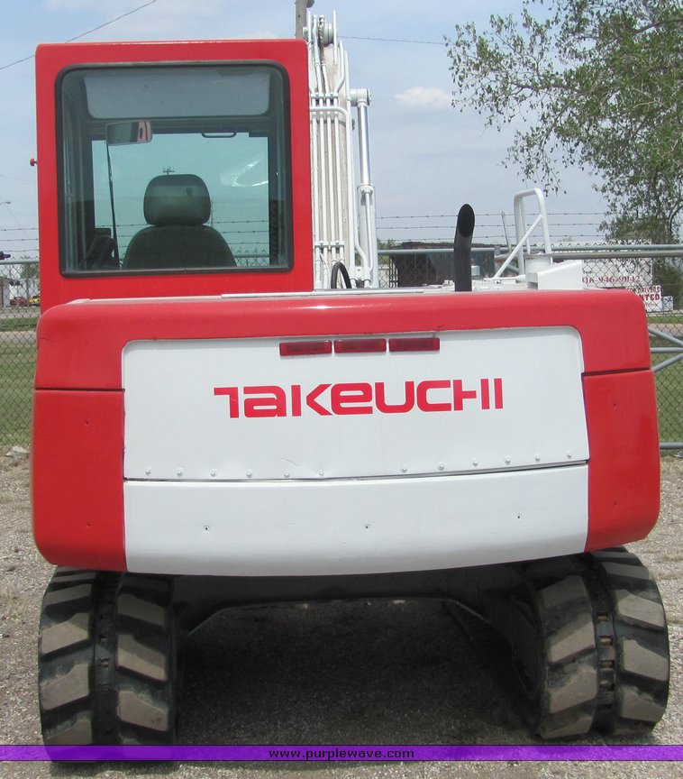 image for item 9042 2000 Takeuchi TB070 excavator