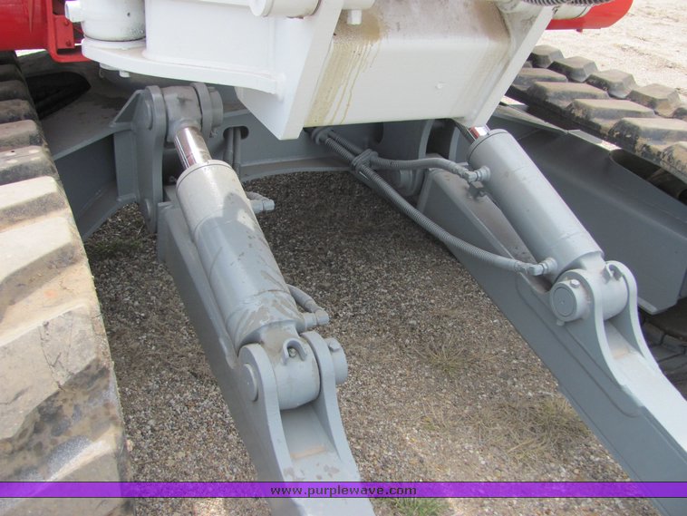 image for item 9042 2000 Takeuchi TB070 excavator