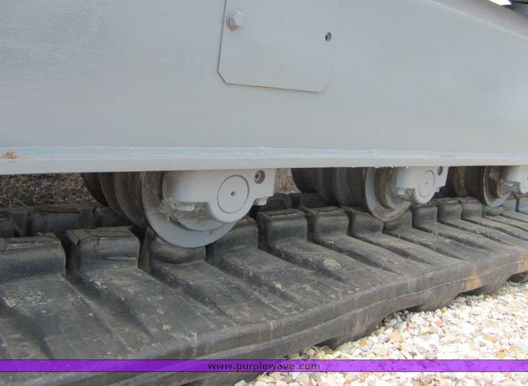 image for item 9042 2000 Takeuchi TB070 excavator