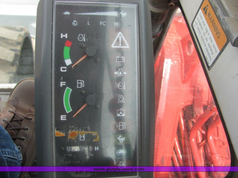 image for item 9042 2000 Takeuchi TB070 excavator