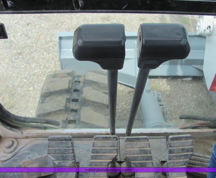 image for item 9042 2000 Takeuchi TB070 excavator