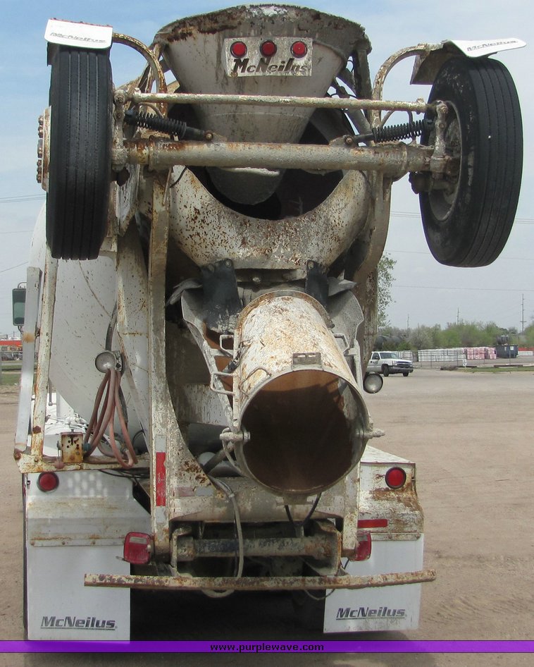 image for item 9043 1994 Kenworth Construct W900 mixer truck