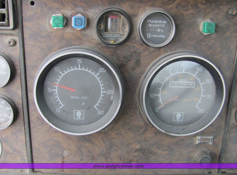 image for item 9043 1994 Kenworth Construct W900 mixer truck