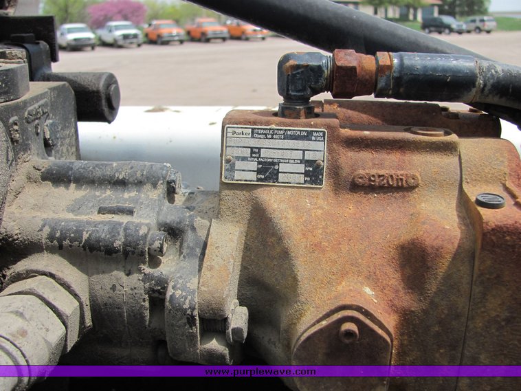 image for item 9043 1994 Kenworth Construct W900 mixer truck