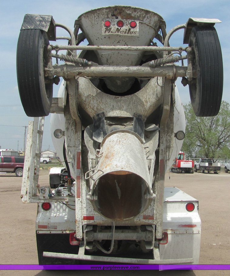 image for item 9044 1994 Kenworth Construct W900 mixer truck