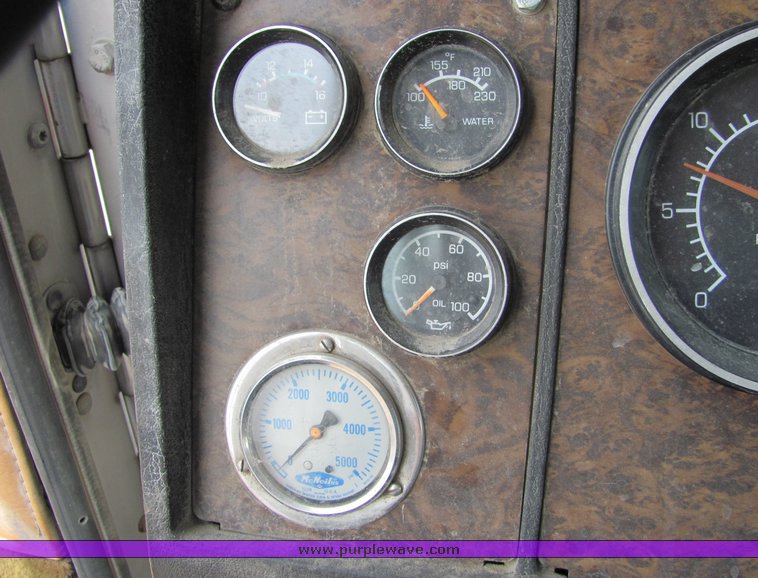 image for item 9044 1994 Kenworth Construct W900 mixer truck