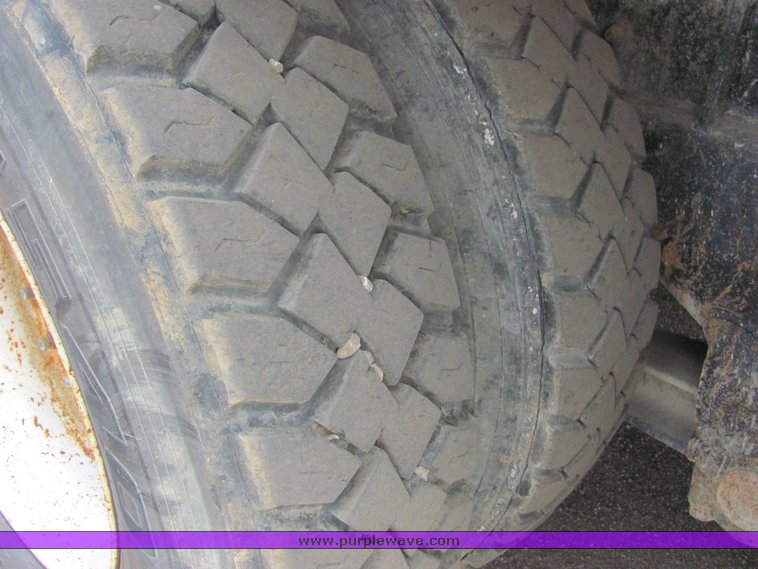 image for item 9044 1994 Kenworth Construct W900 mixer truck