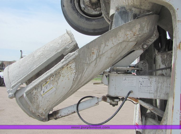 image for item 9044 1994 Kenworth Construct W900 mixer truck