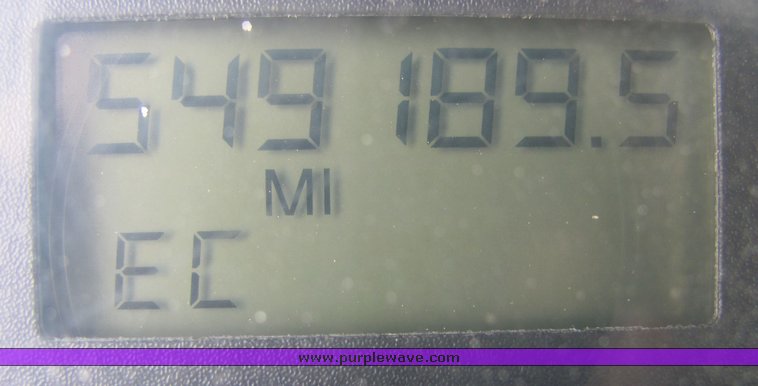 image for item 9045 2003 Freightliner Conventional Columbia CL120 semi truck