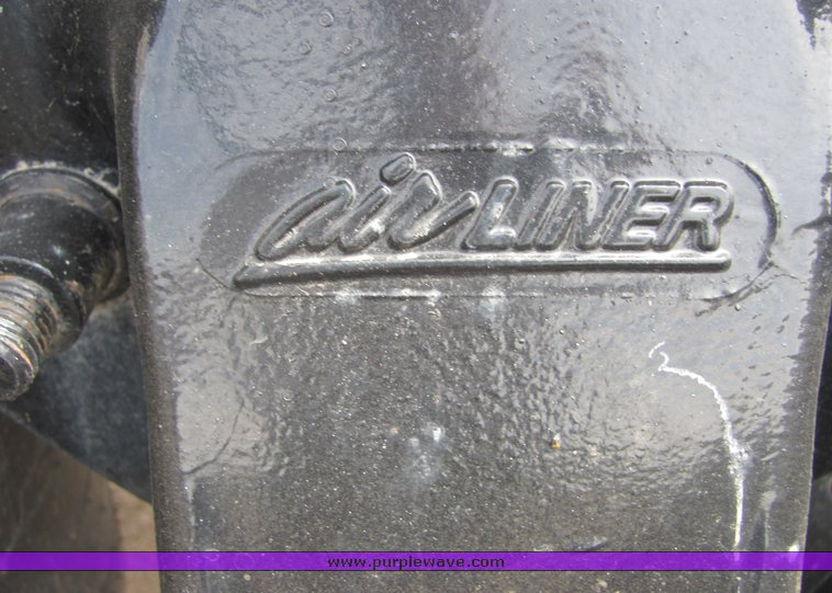 image for item 9045 2003 Freightliner Conventional Columbia CL120 semi truck