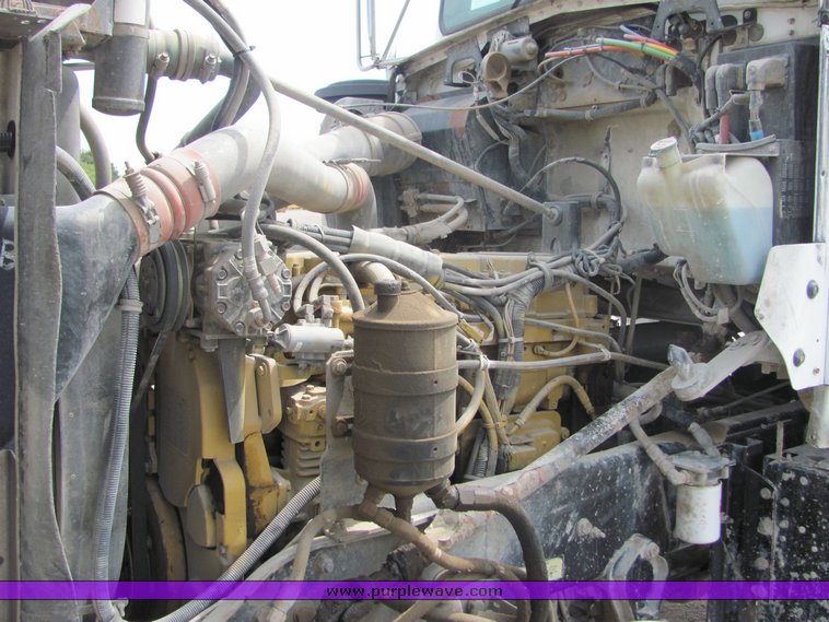 image for item 9046 1996 Kenworth Construct W900B semi truck