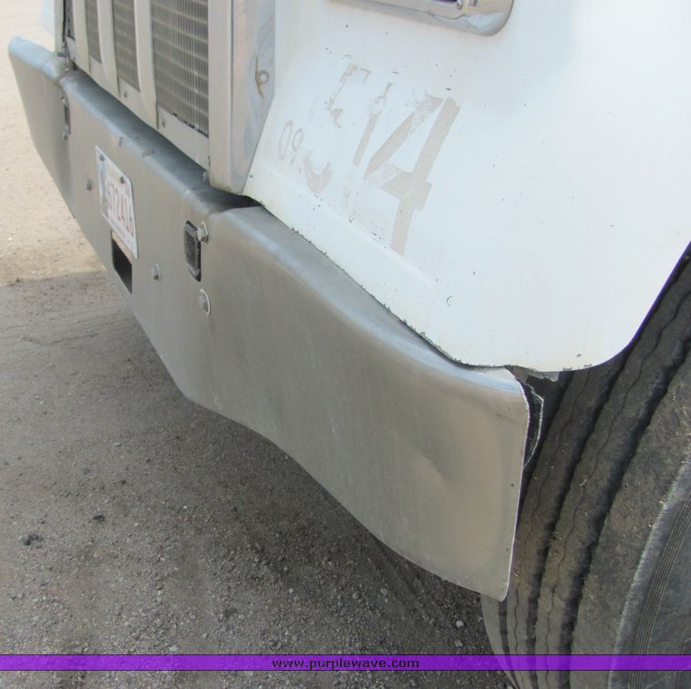 image for item 9046 1996 Kenworth Construct W900B semi truck