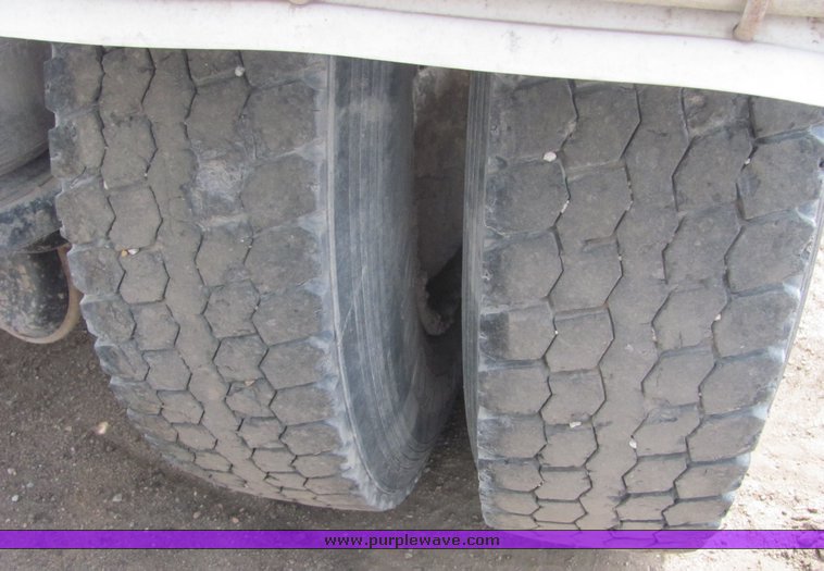 image for item 9046 1996 Kenworth Construct W900B semi truck