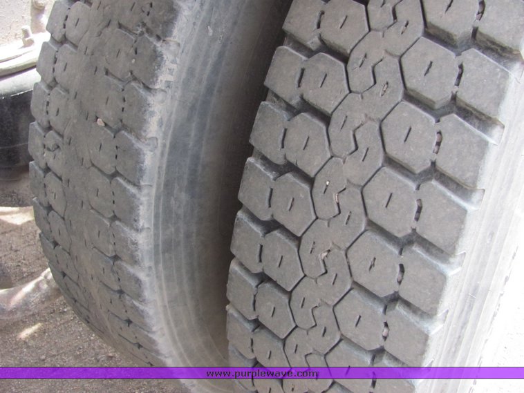 image for item 9046 1996 Kenworth Construct W900B semi truck