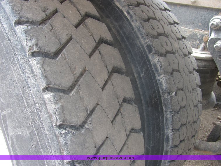 image for item 9046 1996 Kenworth Construct W900B semi truck