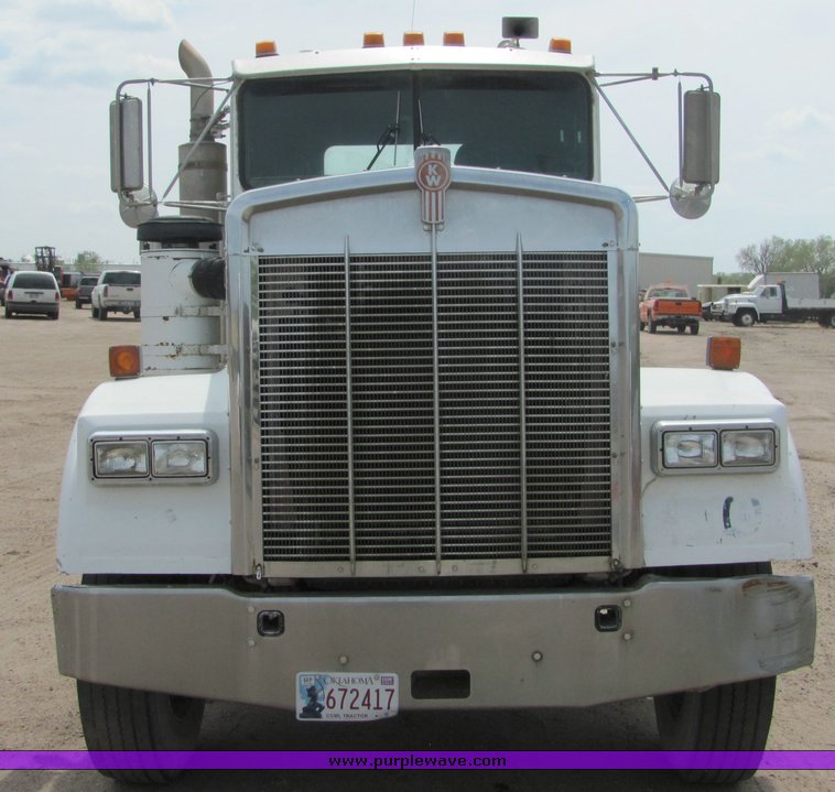 image for item 9047 1996 Kenworth Construct W900B semi truck