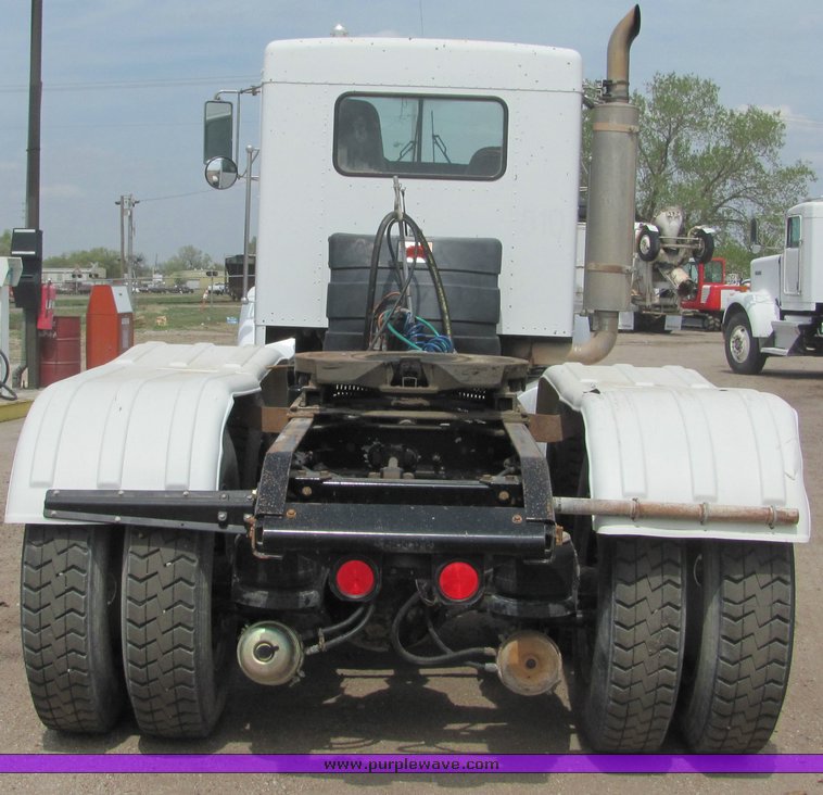 image for item 9047 1996 Kenworth Construct W900B semi truck