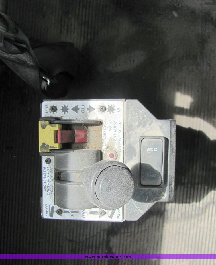 image for item 9047 1996 Kenworth Construct W900B semi truck