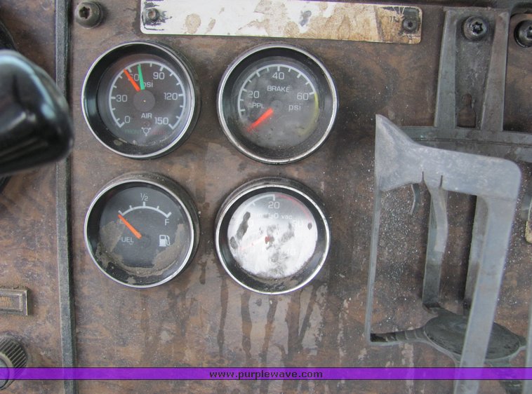 image for item 9047 1996 Kenworth Construct W900B semi truck