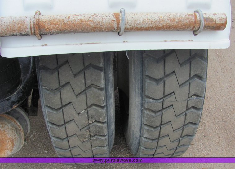 image for item 9047 1996 Kenworth Construct W900B semi truck