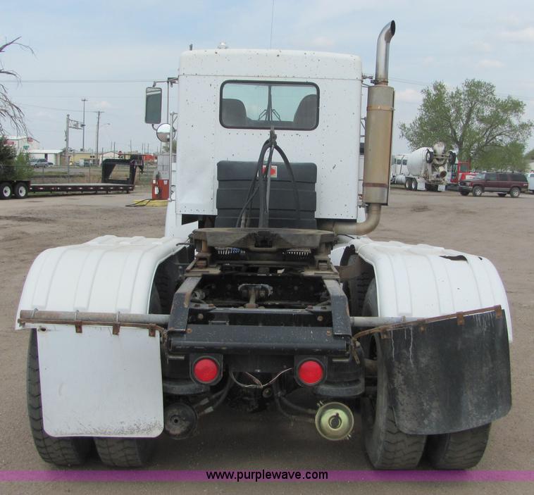 image for item 9048 1996 Kenworth Construct W900 semi truck