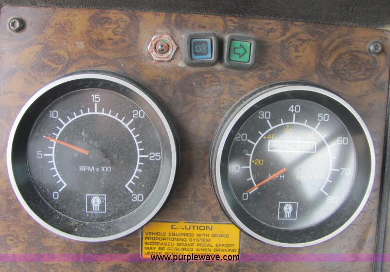 image for item 9048 1996 Kenworth Construct W900 semi truck