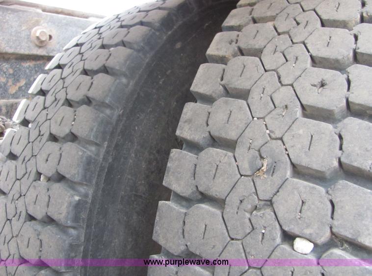 image for item 9048 1996 Kenworth Construct W900 semi truck