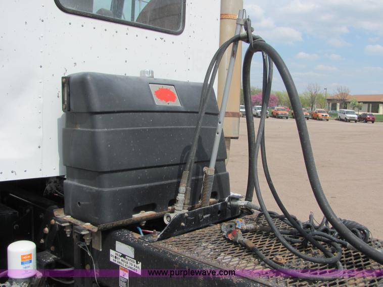 image for item 9048 1996 Kenworth Construct W900 semi truck