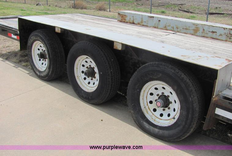 image for item 9049 2004 Neville Built low boy trailer