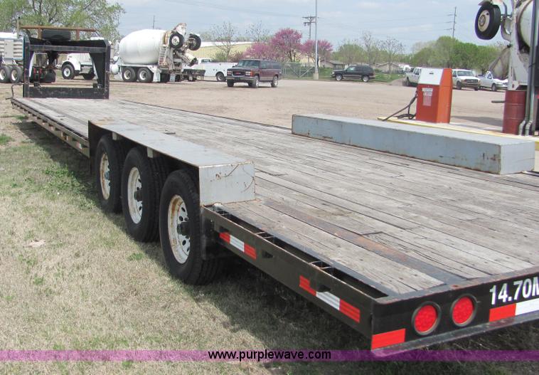image for item 9049 2004 Neville Built low boy trailer